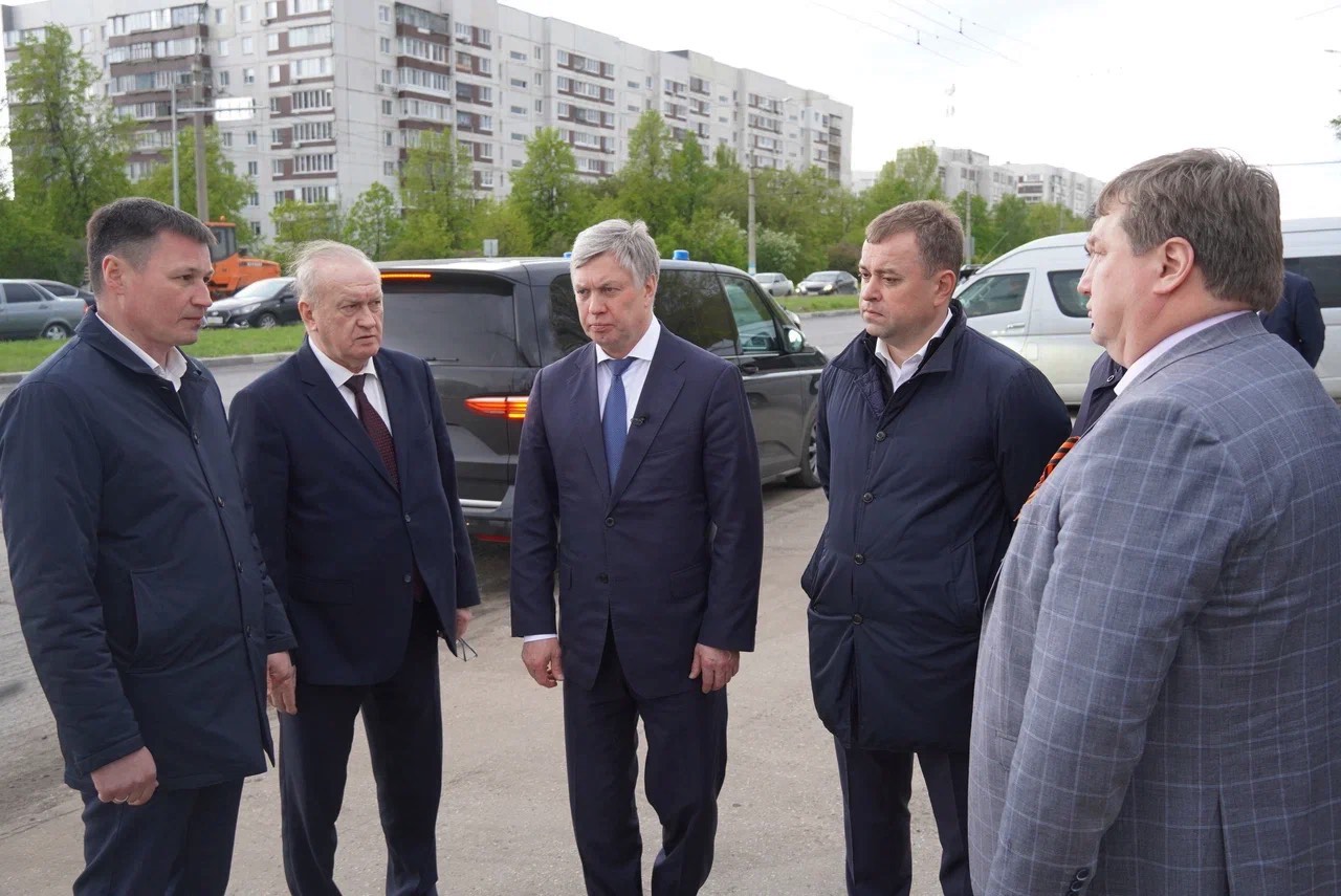 Алексей Русских проконтролировал ход ремонтных работ на участках автодорог в Ульяновске